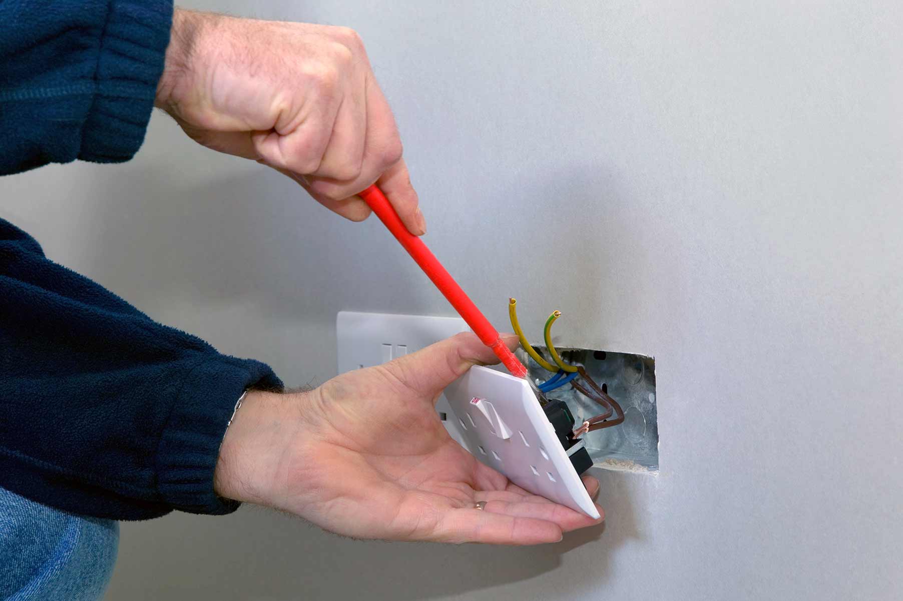 Our electricians can install plug sockets for domestic and commercial proeprties in Christchurch and the local area. 